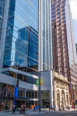 Toronto downtown binaları ve sokakları görüntüleme