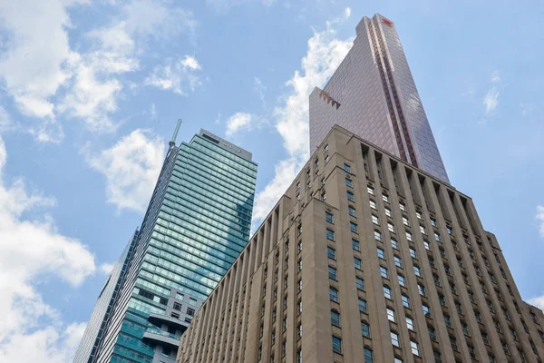 Vue des édifices et des rues du centre-ville de Toronto — Photo