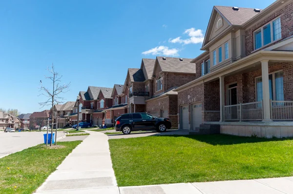 Kitchener yeni özel evlerde