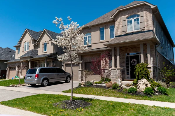 Nuevas casas privadas en Kitchener — Foto de Stock