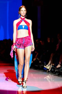 Toronto kadın moda haftası