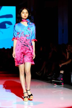 Toronto kadın moda haftası