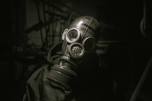 Gaz Maskeli Bir Asker Sapık Coronavirüs Stok Fotoğraf
