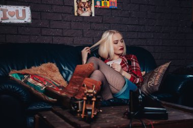 Girl in the loft Studio