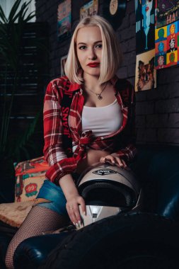 Girl in the loft Studio