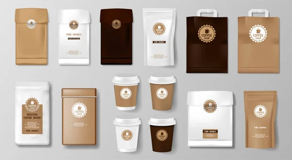 Kafe, Kafe, Restoran için Gerçekçi Kahve Paketleme Mockup seti. Şirket kimlik yiyecek paketi. Sıcak içecek bardakları ve izole vektör illüstrasyonu