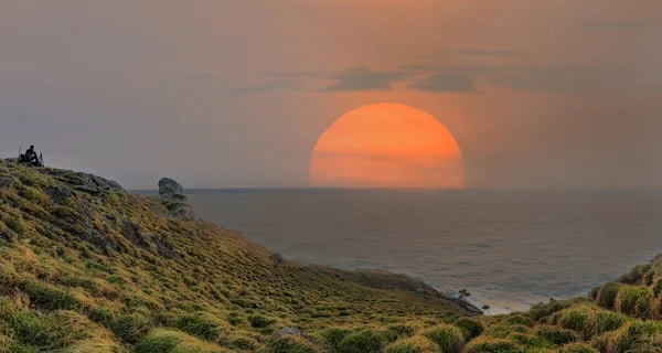 Cena de belo nascer do sol pela manhã . — Fotografia de Stock