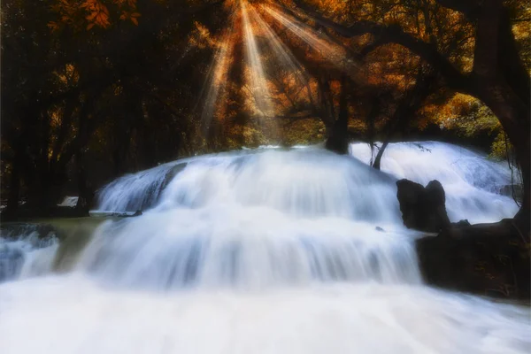 Beautiful waterfall of rainforest. — Stock Photo, Image