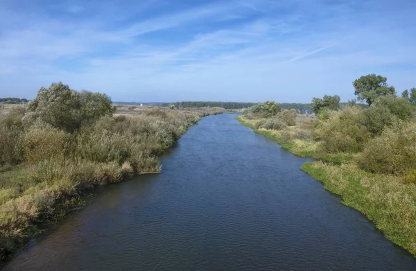 白俄罗斯: stolbtsy 定居点附近的尼曼河. — 图库照片