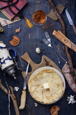 Krep, avcılar kulübe vintage tarzı paslı bir tablonun Üstten Görünüm