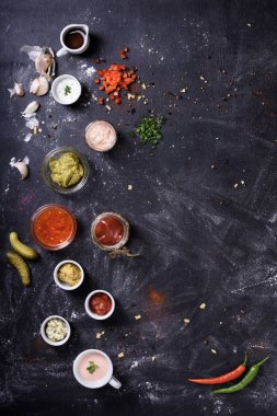 Soslar, meze ve pişirme maddeler, gıda arka plan