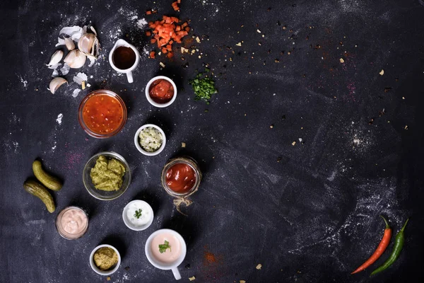 Soslar, meze ve pişirme maddeler, gıda arka plan