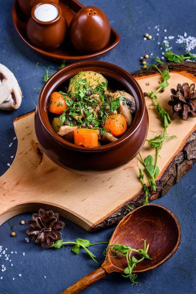 Champiñones Verduras Una Olla Estofado Con Patatas Champiñones Vista Superior — Foto de Stock