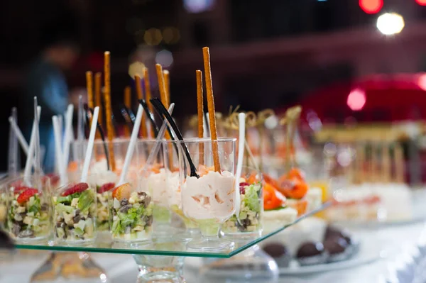 çeşitli aperatifler, Festival tablo snacks