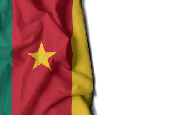 Kamerun zerknitterte Flagge, Platz für Text — Stockfoto