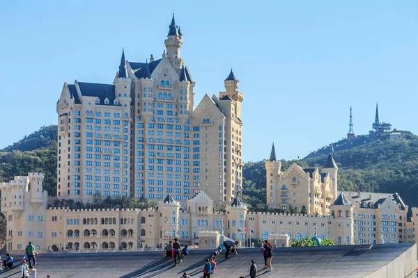 Dalian abend city building — Stockfoto