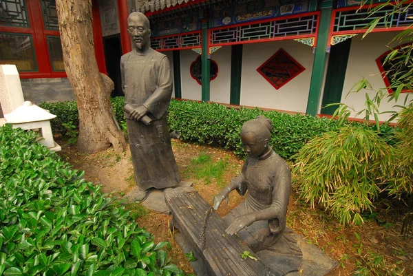 Кам'яна статуя в Іньці — стокове фото