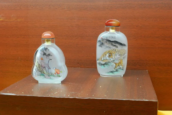 Ręcznie wykonane sztuki butelek — Zdjęcie stockowe