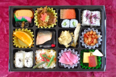 Japon geleneksel çeşitli akşam yemeği