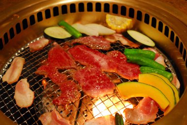 ızgara panelde kavurma yiyecek