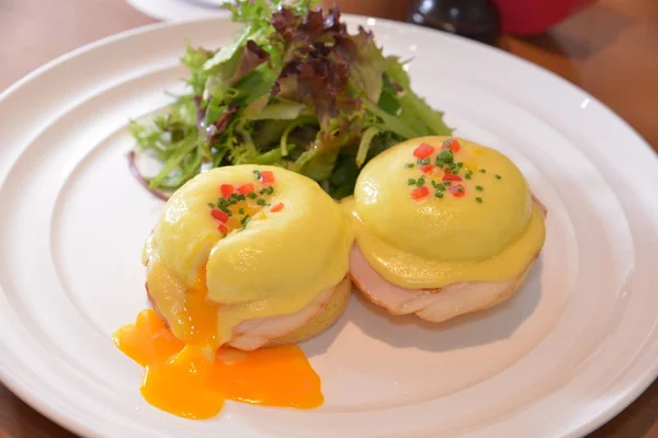 Café da manhã americano Ovos Benedict — Fotografia de Stock