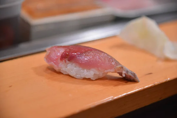 Sushi på japanska Fiskmarknaden Tsukiji — Stockfoto