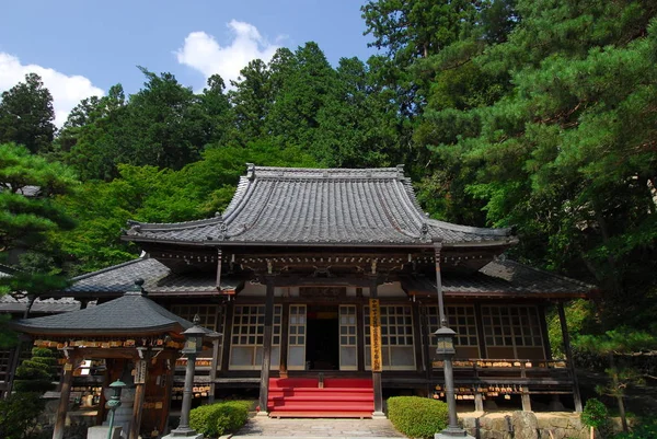 Templo Chusonji en el jardín — Foto de Stock