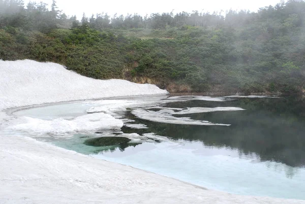 Frozen lake in National Park — Stock Photo, Image