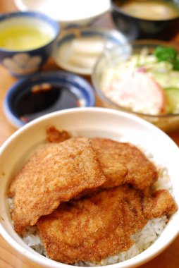 Kahvaltı, pirinç ve et