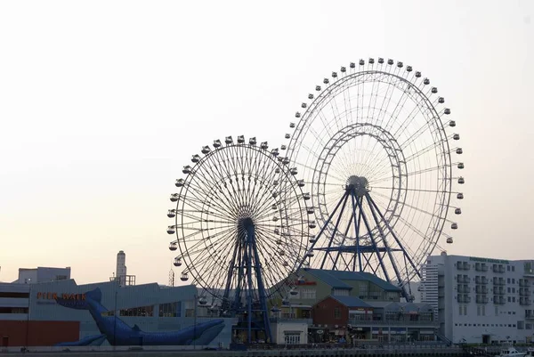 Ferris hjul av Marinoa city — Stockfoto