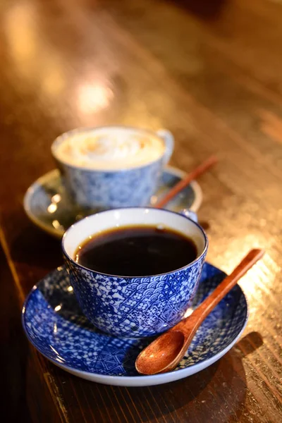 Two cups of delicious coffee — Stock Photo, Image