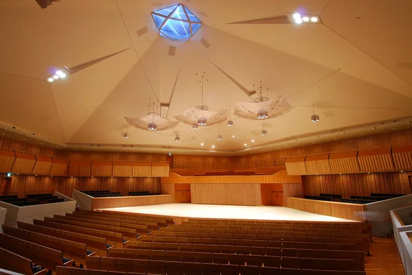 Interiér moderní koncertní sál — Stock fotografie
