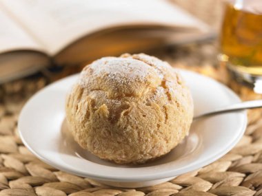 Pişmiş puf böreği tatlısı