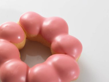 renkli buzlanma ile çörek 