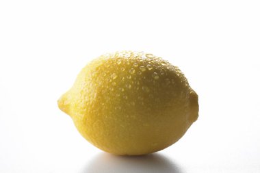 Olgun sarı limon