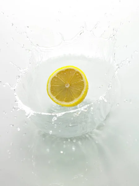 熟した黄色レモン — ストック写真