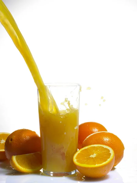 Fruits avec verre de jus — Photo