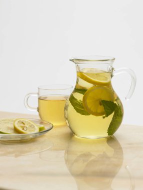 Kavanoza bitkisel çay