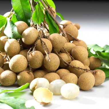 Longan tropikal meyve
