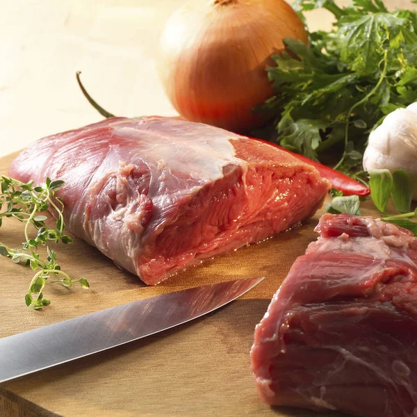 Friss hús hozzávalók és fűszerek — Stock Fotó