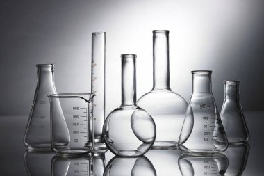 Laboratuvarda test tüpleri