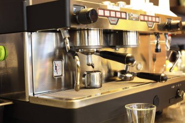 Kahve makinesi kapat. 