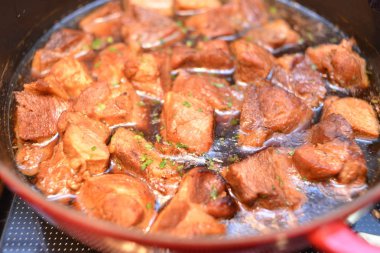 bira Komposto domuz eti