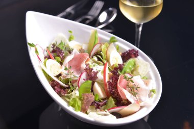 masada kase lezzetli salata