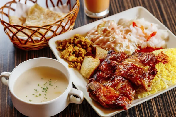 Nasi Kari Ayam Panggang pedas — Stok Foto
