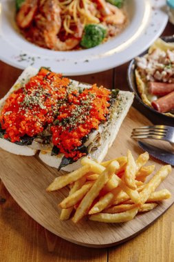 mantar yumuşak ekmek ve makarna