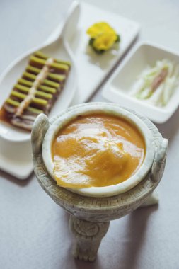 Altın çorba masaya kadar yakın