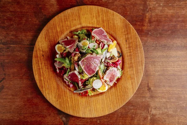 Ton balıklı salata salata