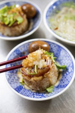 pirinç keki ve yumurta