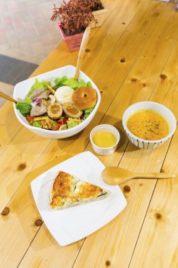 siyah mantar çorbası